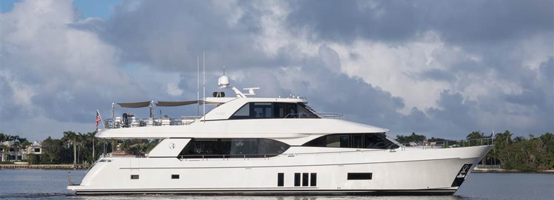 The King and I yacht, Ocean Alexander