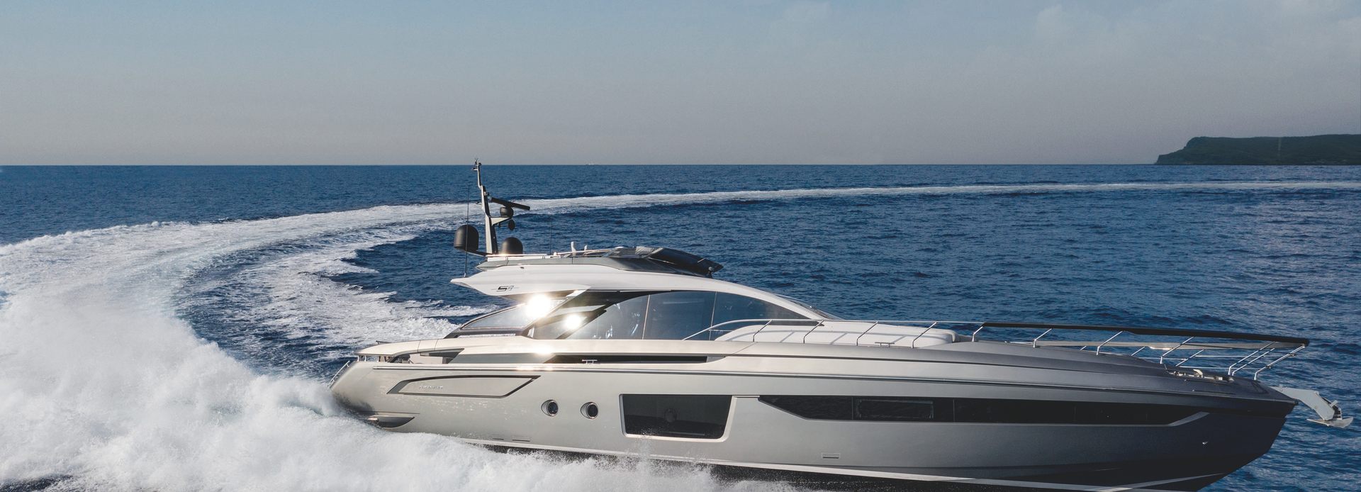 Azimut S8/ 38 yacht, Azimut