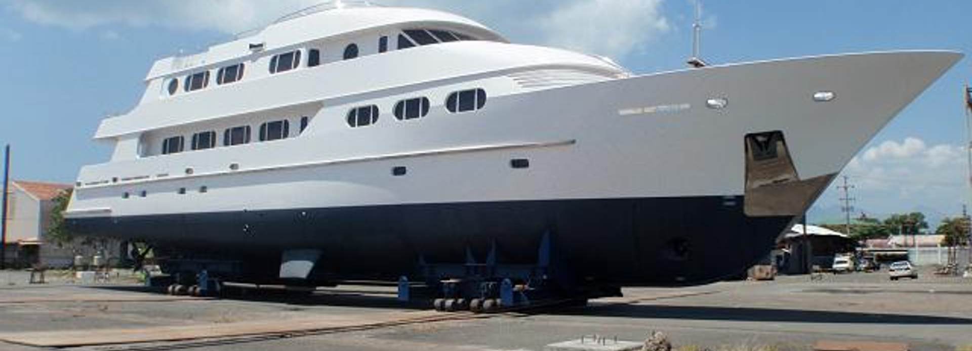 Dauntless yacht, Crescent  Yachts