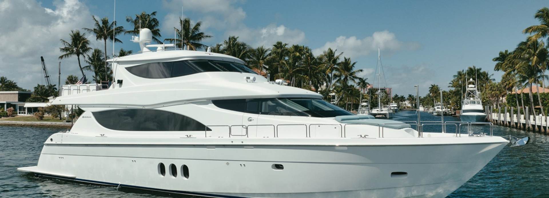 Ritz Sea yacht, Hatteras