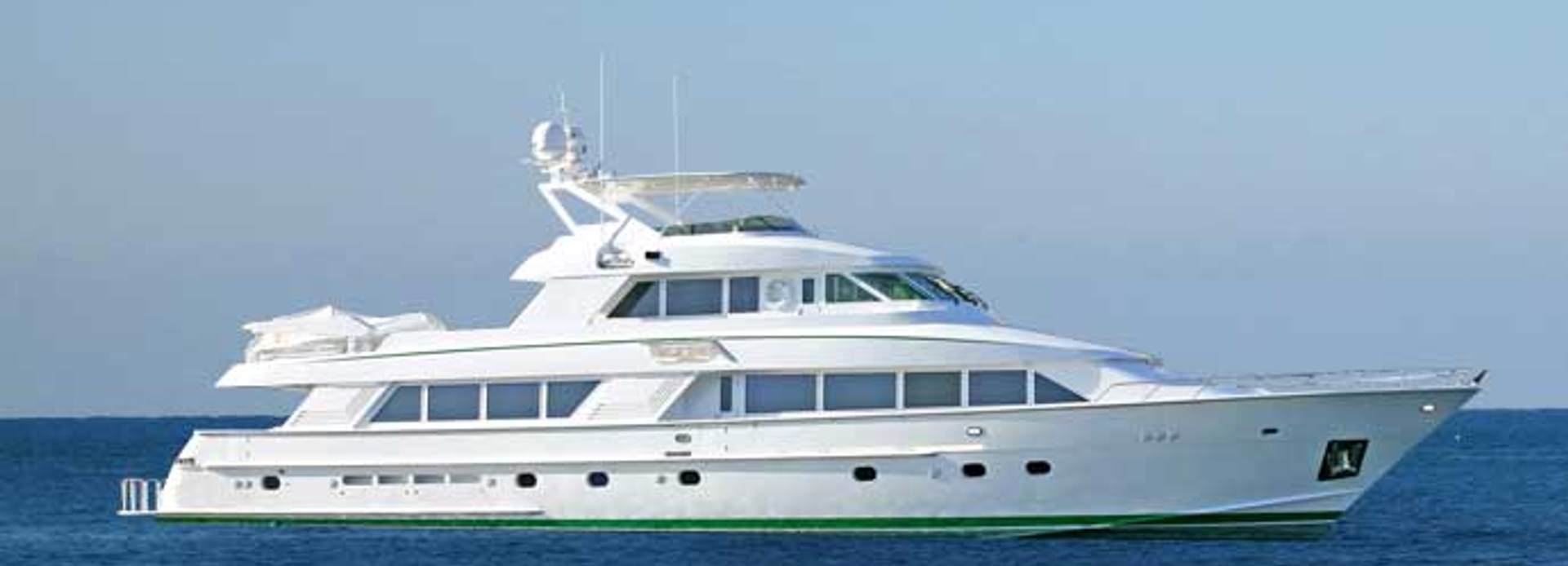 Wild Whale yacht, Hatteras