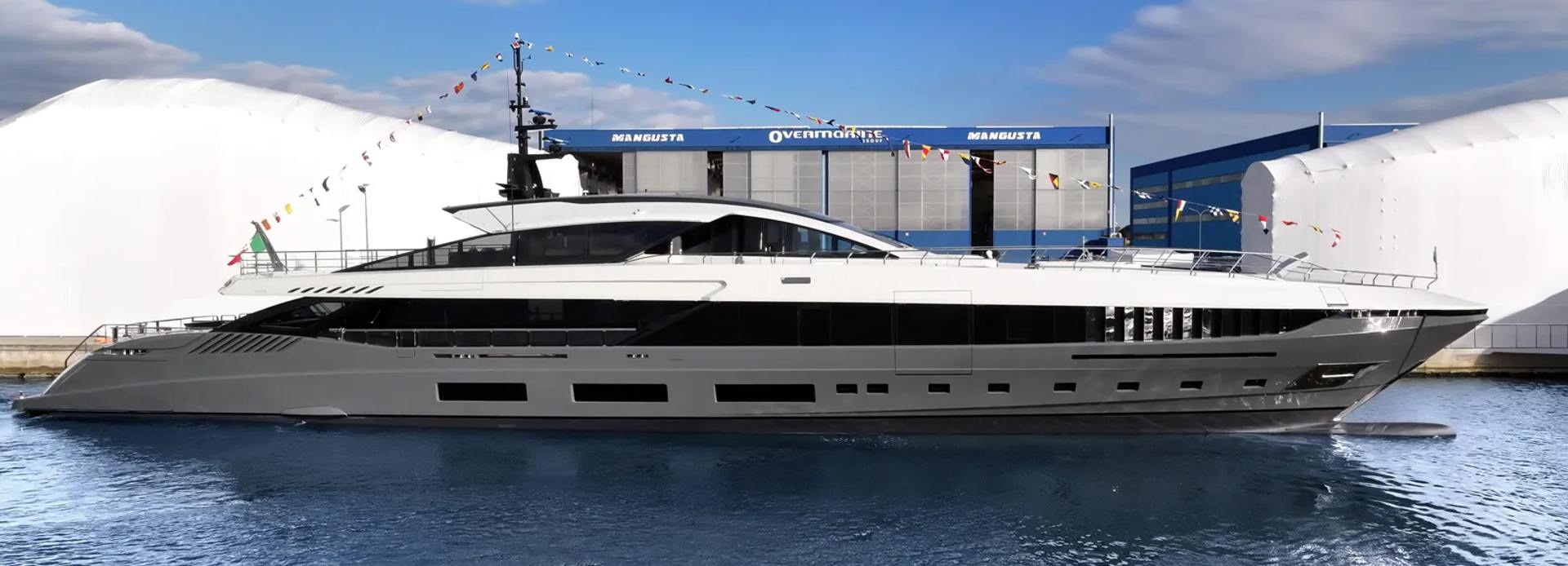 Nana III yacht, Mangusta