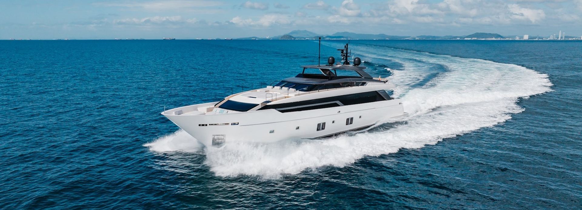 Ambar yacht, Sanlorenzo