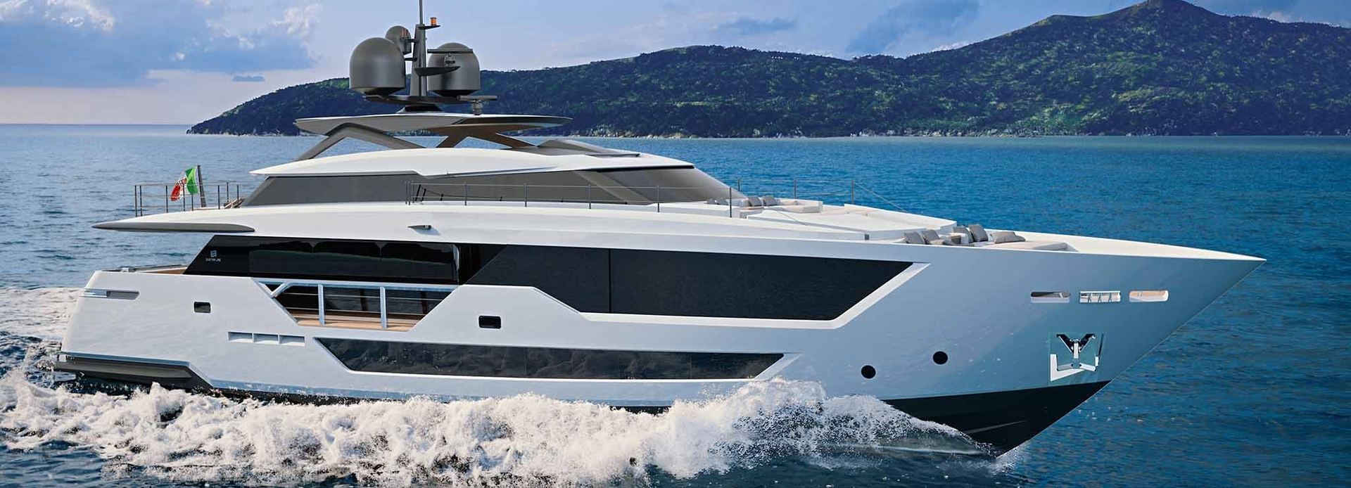 Evexias I yacht, Custom Line