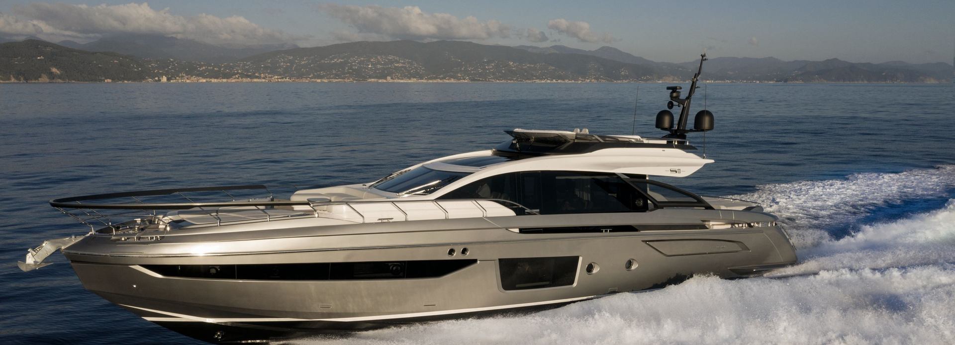 Myne yacht, Azimut