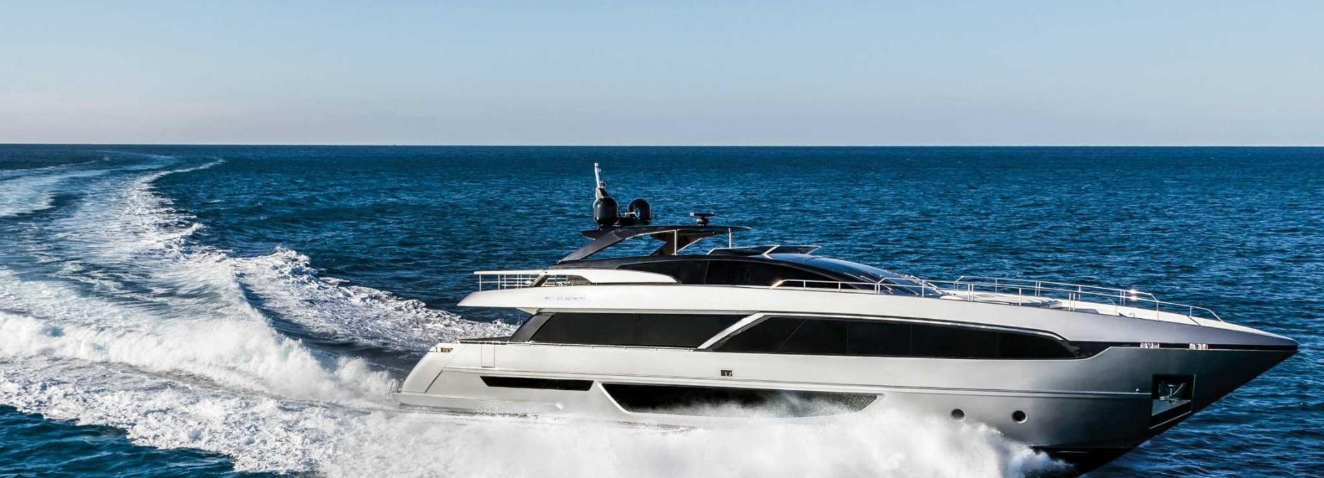 Lublu yacht, Riva