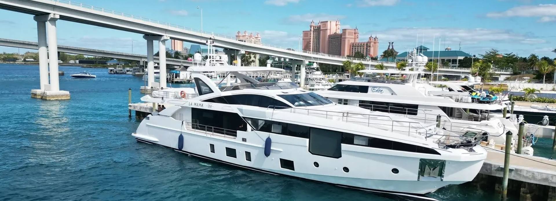 La Mama yacht, Azimut