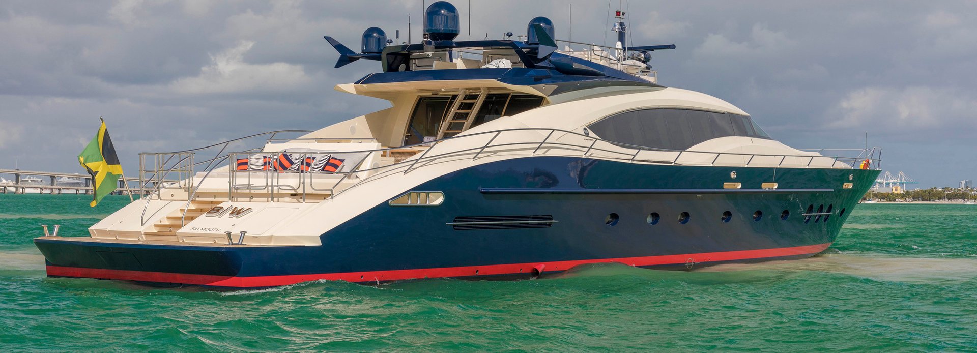 Vantage yacht, Palmer Johnson