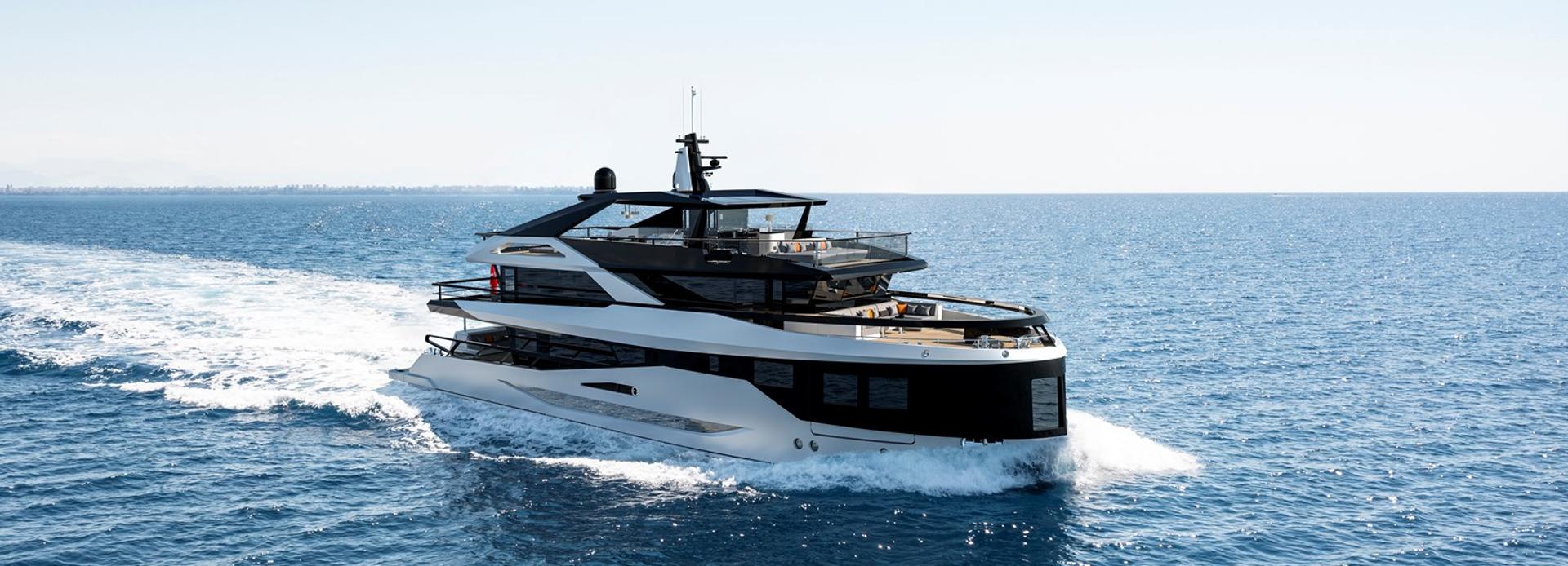 Lointaine yacht, Soyaslan Marine
