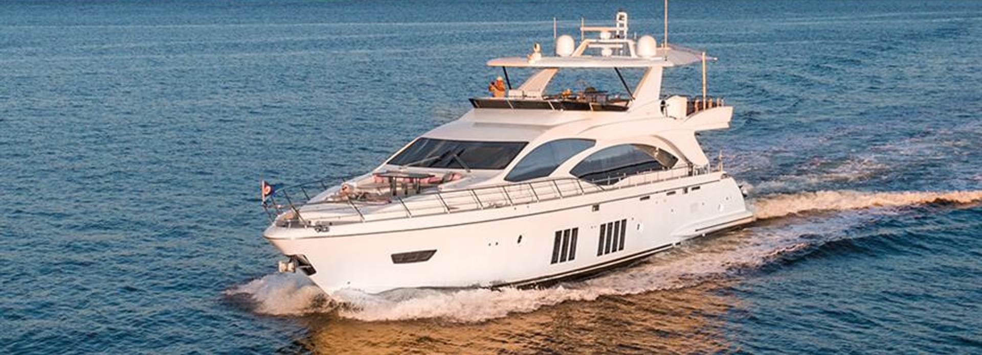Satisfaction yacht, Azimut