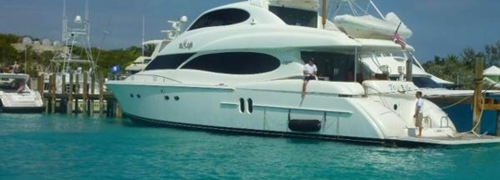 Coraggio yacht, Lazzara Yachts