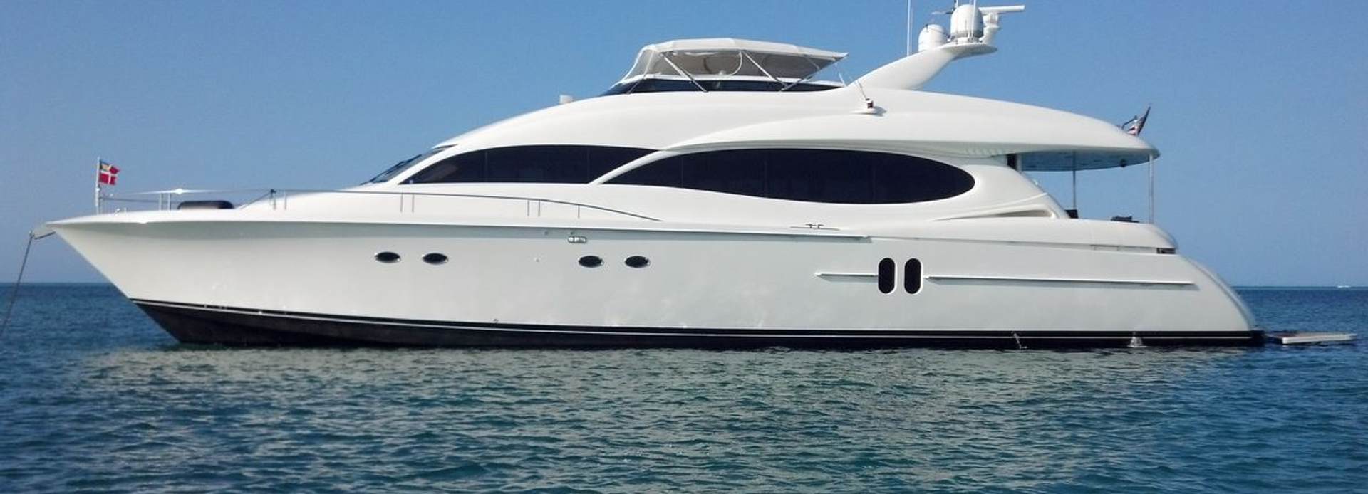 Helios yacht, Lazzara Yachts