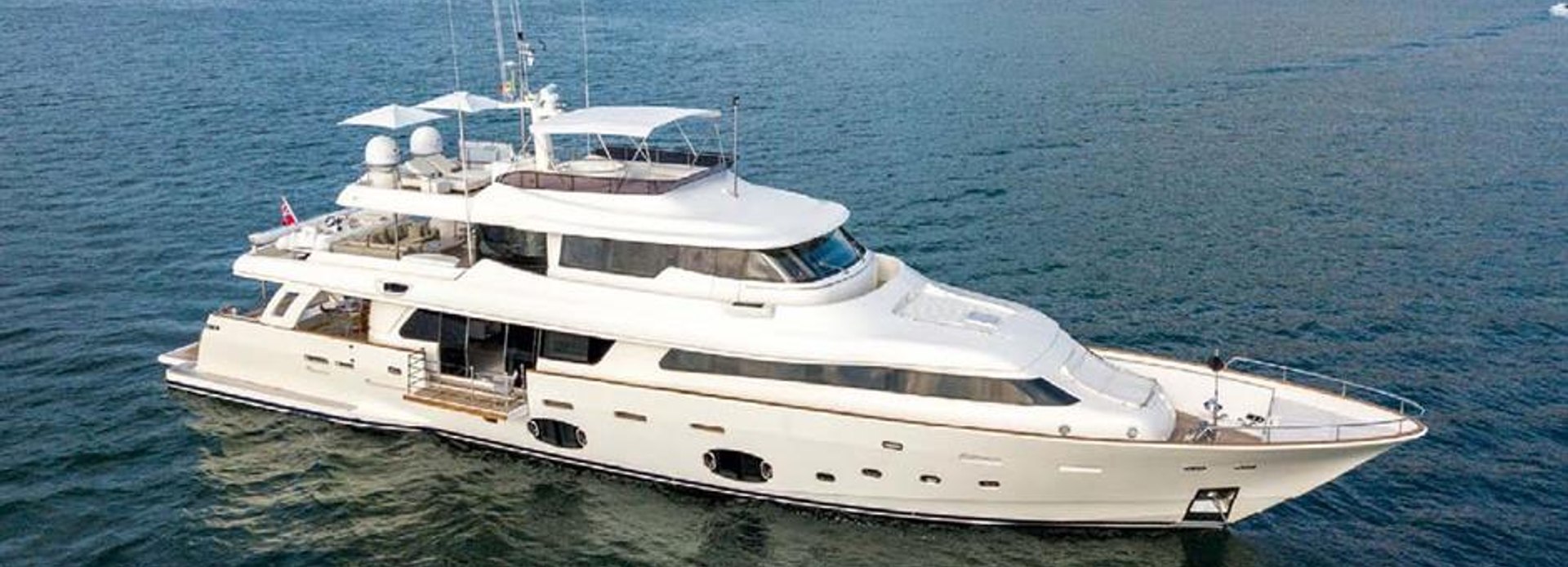 Berenim yacht, Custom Line