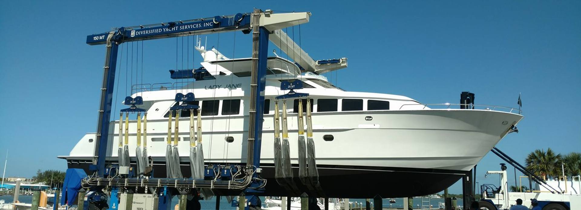 Lady Jane yacht, Hatteras