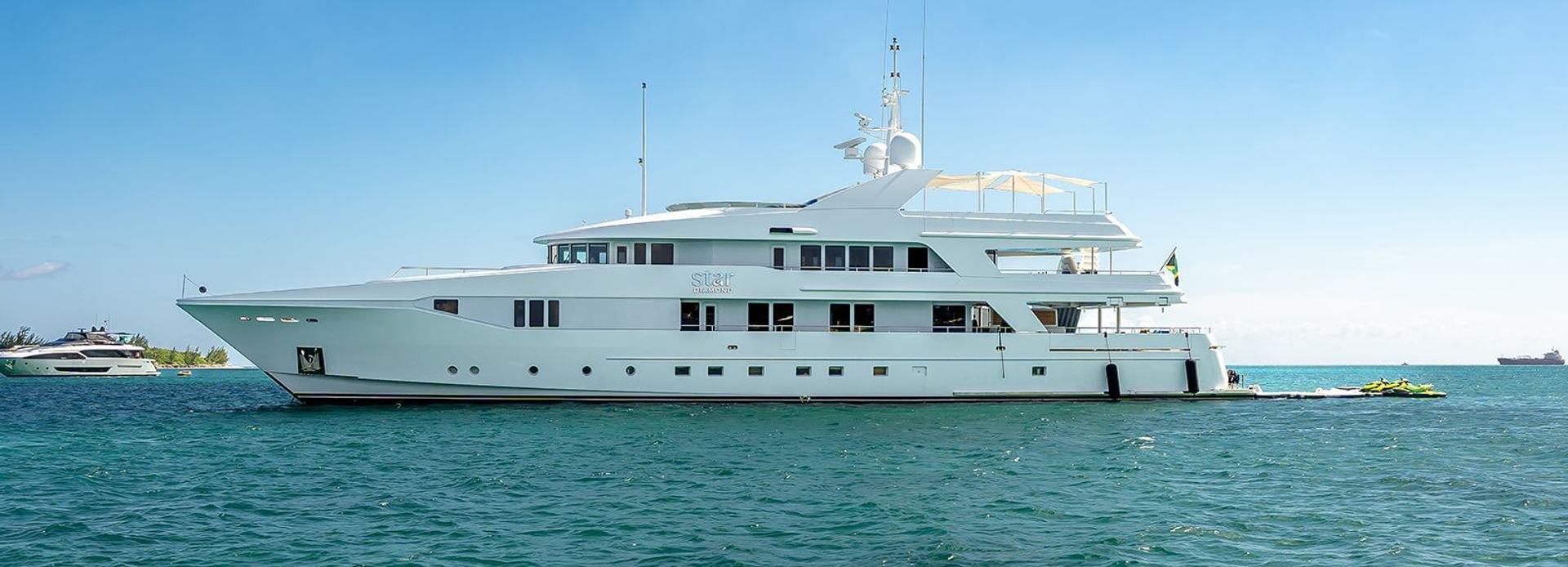 Lady Guinevere yacht, Admiral Marine Works