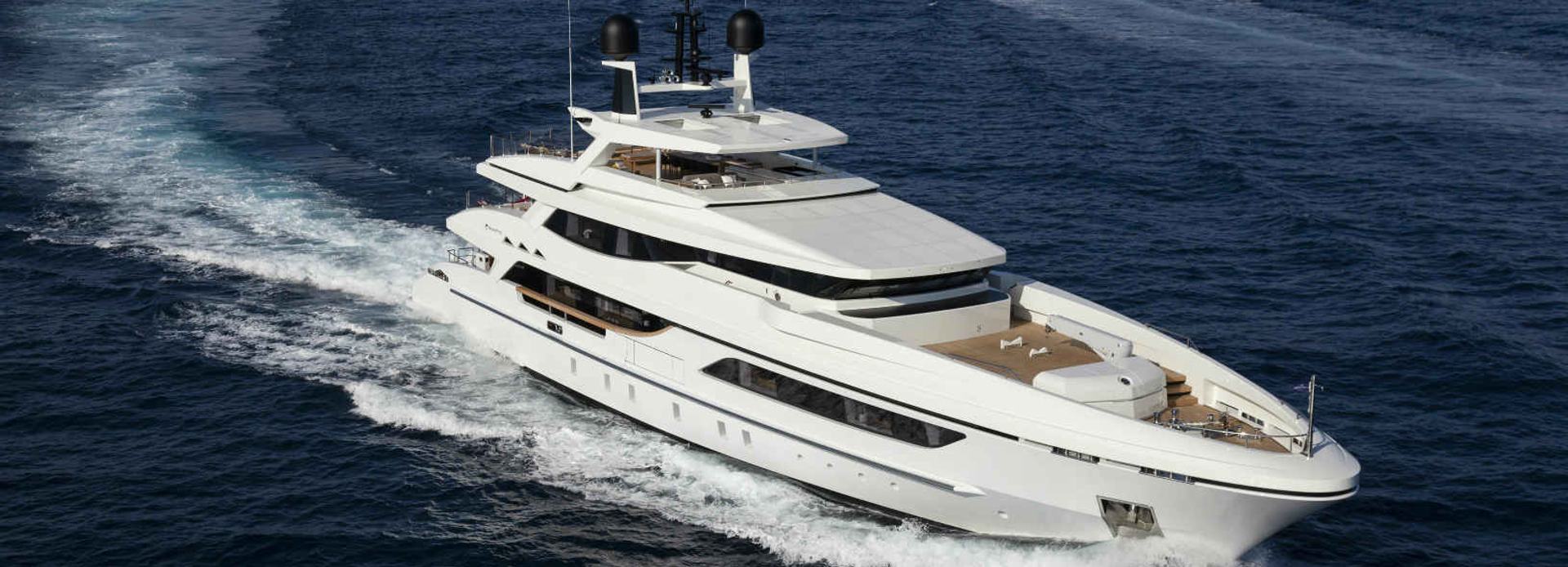 Mr T yacht, Baglietto