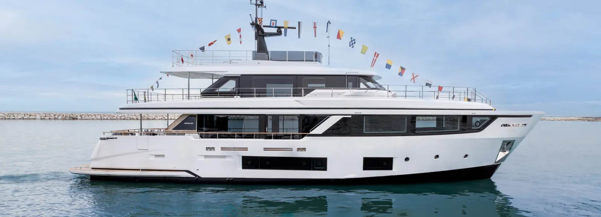 Navetta 30 /22 yacht, Custom Line