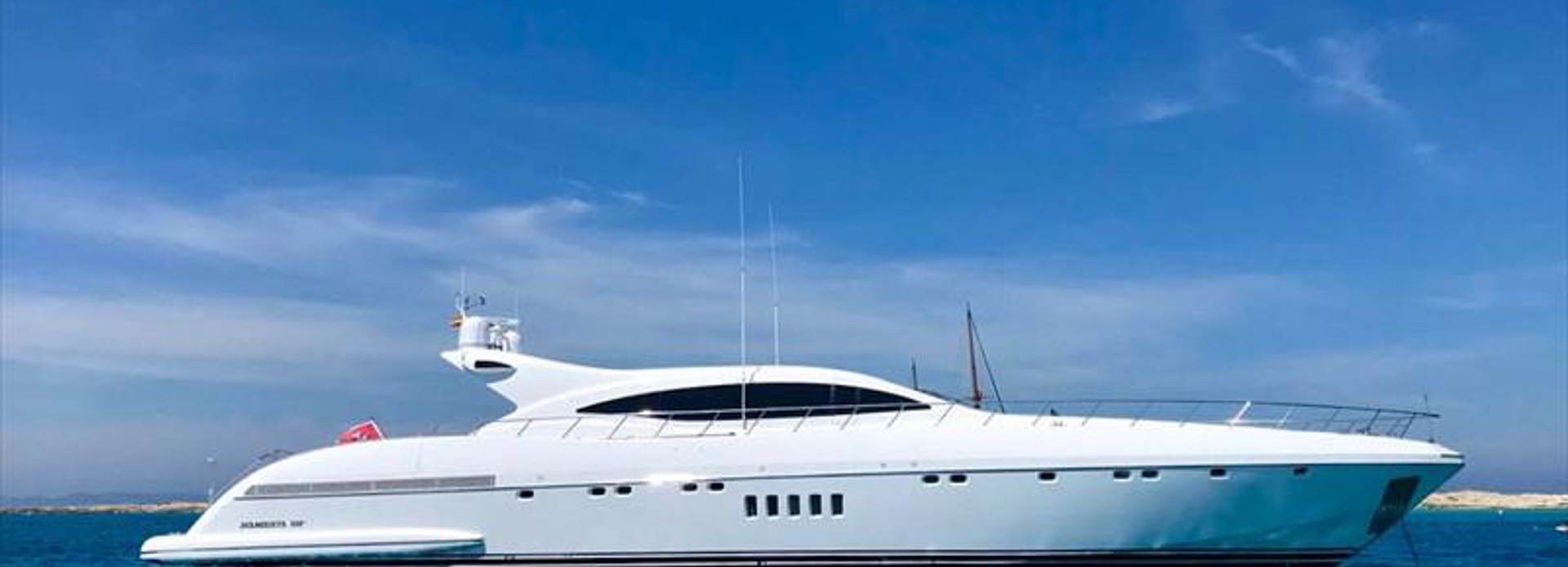 Belisa yacht, Mangusta