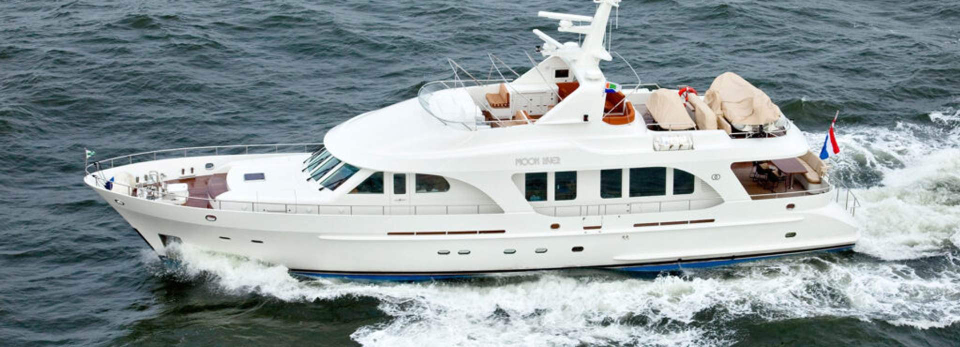 Amstel Kroon yacht, Moonen