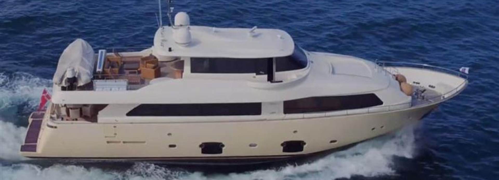 Charmy yacht, Custom Line