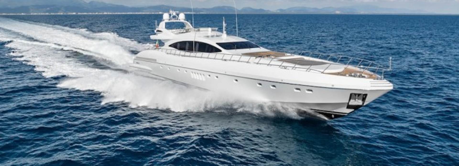 Firefly yacht, Mangusta