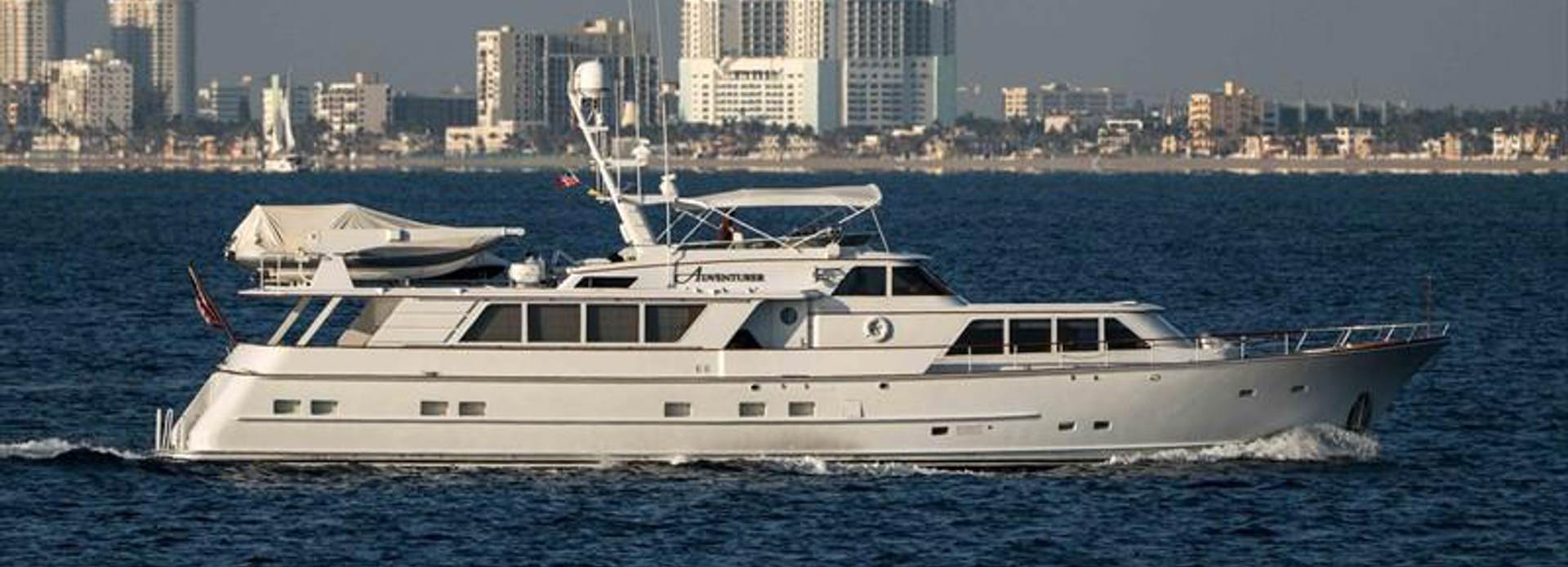 Adventurer yacht, Burger Boat