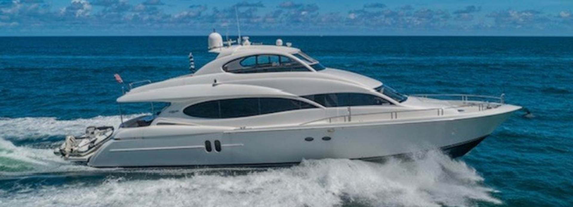 Aphrodite yacht, Lazzara Yachts