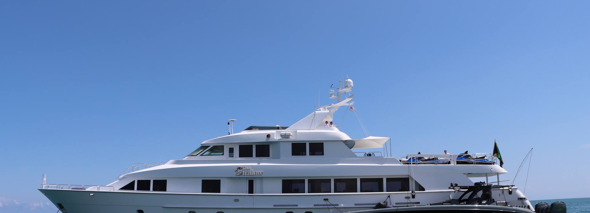 Too Shallow yacht, Hatteras