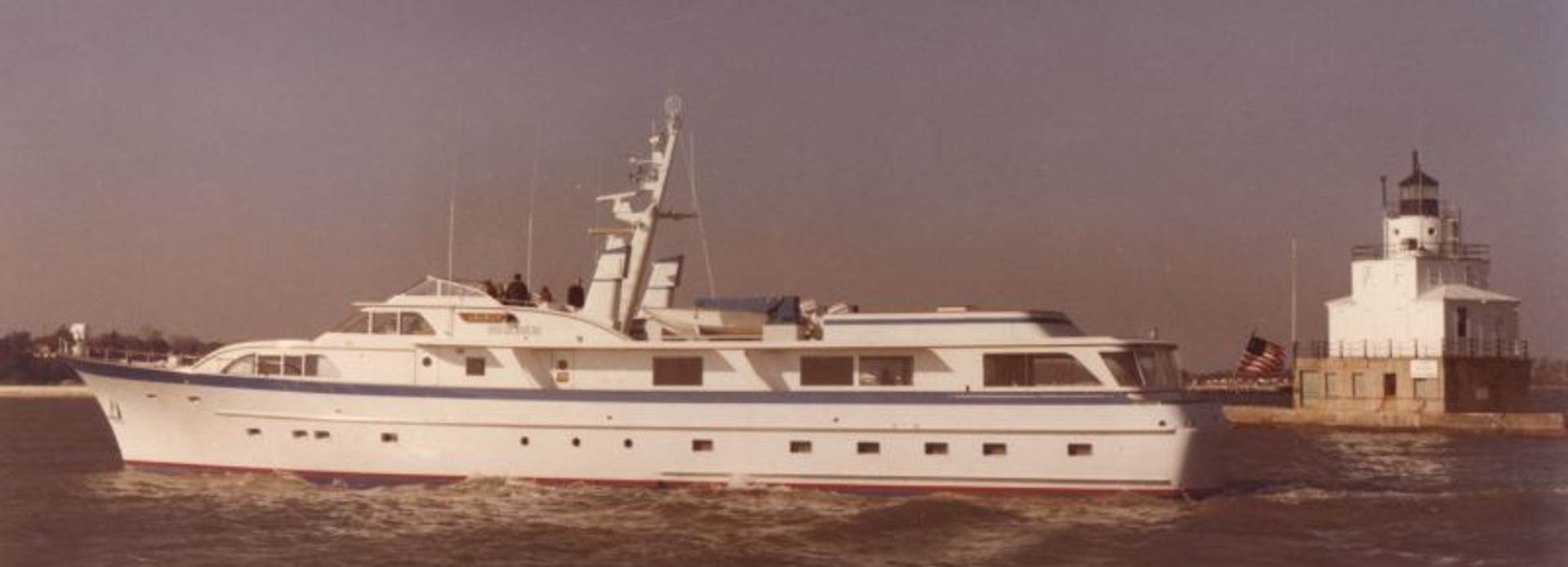 Mimi yacht, Burger Boat