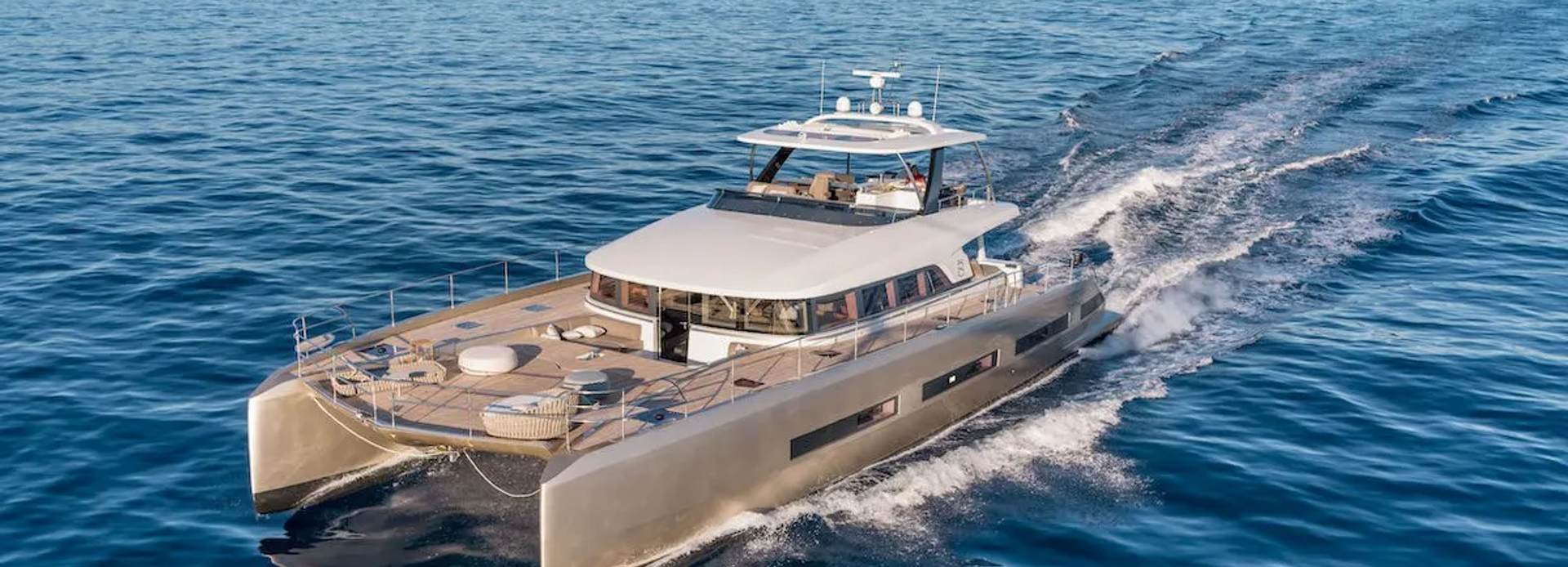 Zenit yacht, Lagoon
