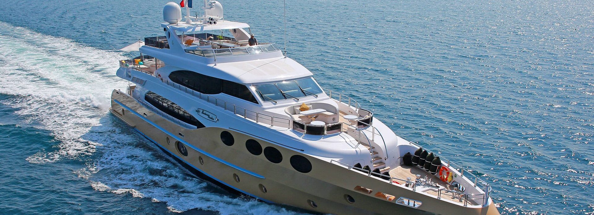 Grand Cru yacht, Gulf Craft