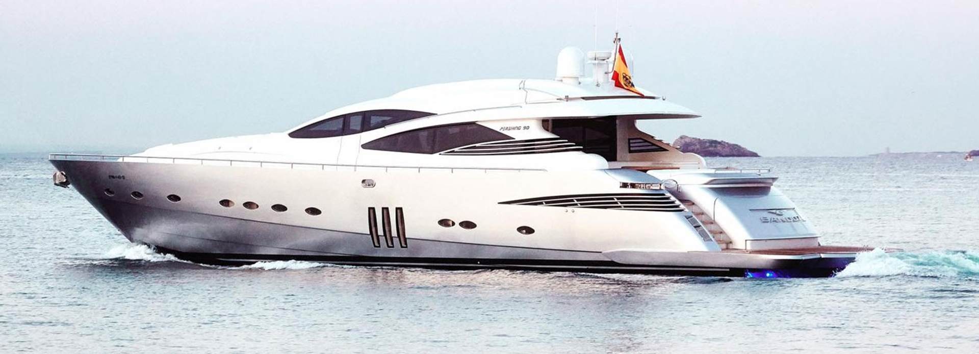 Danzas yacht, Pershing
