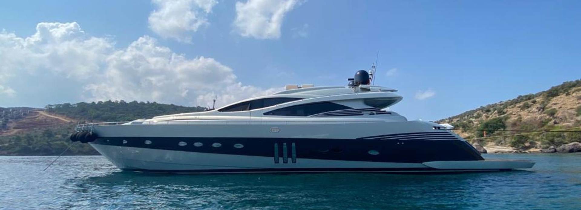 Alyssa 1 yacht, Pershing