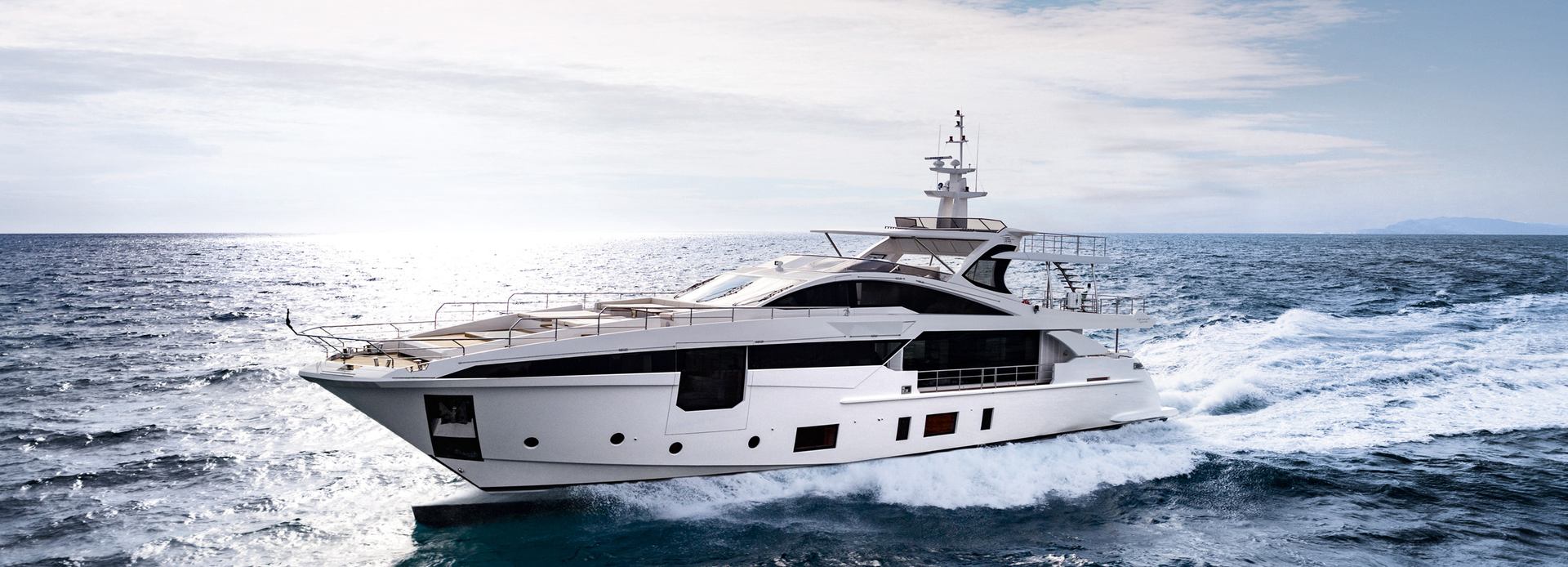 Love T yacht, Azimut