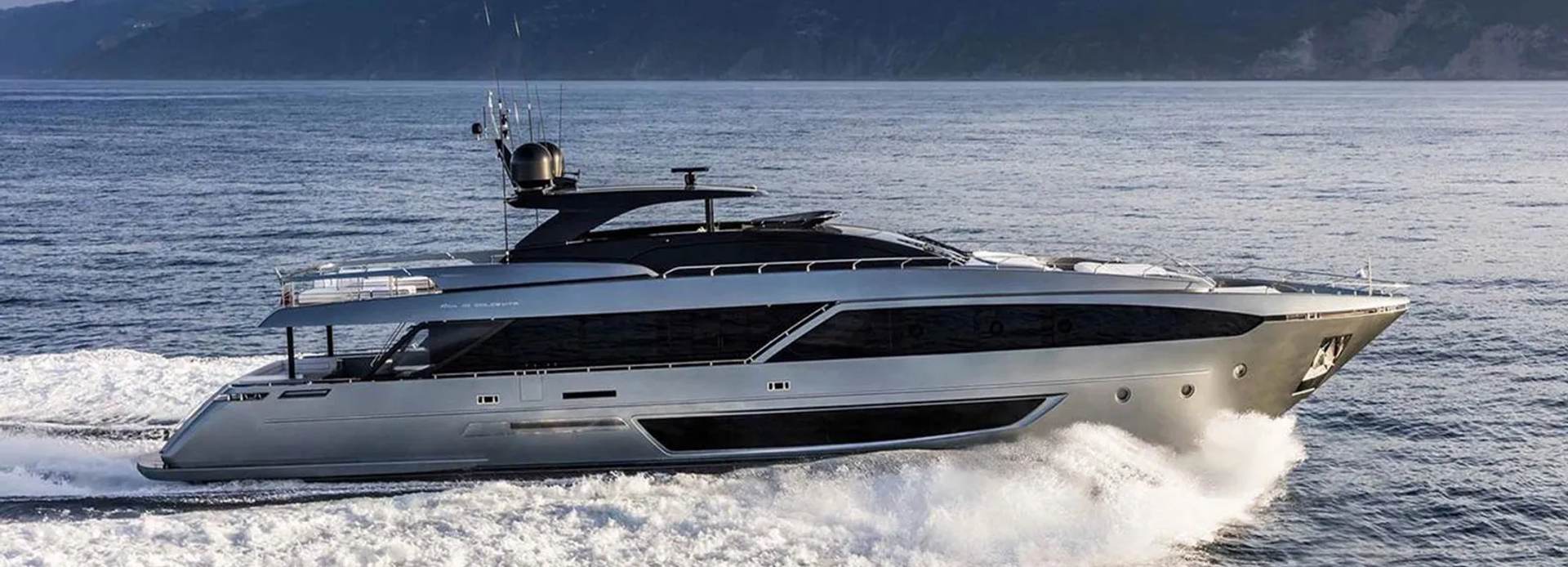 Anaisa yacht, Riva