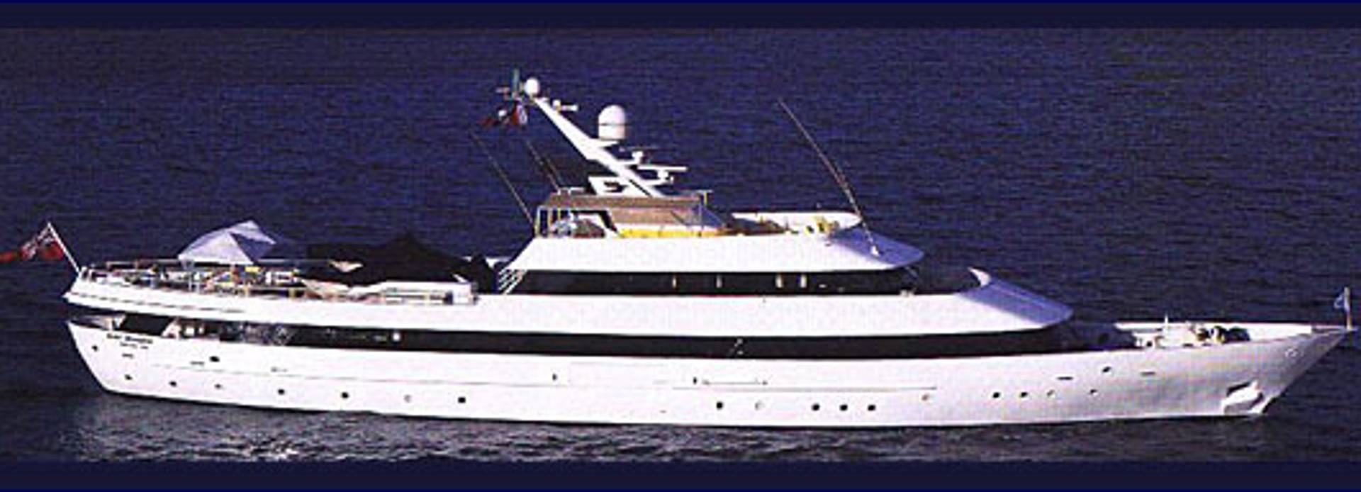 Yopur yacht, Nuovi Cantieri Apuania