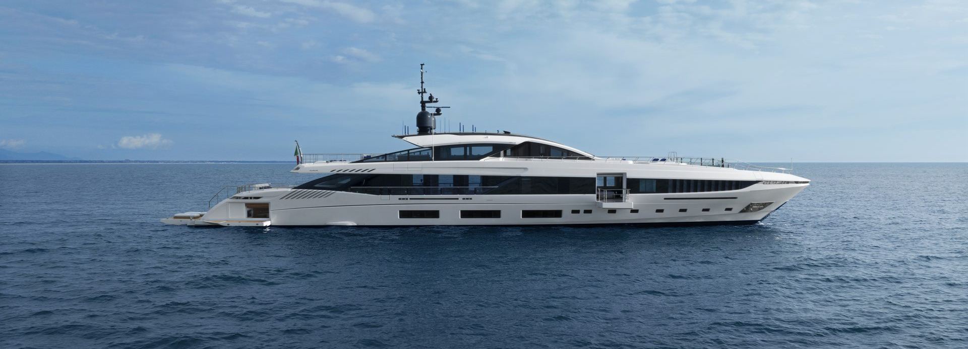 Betsy yacht, Mangusta