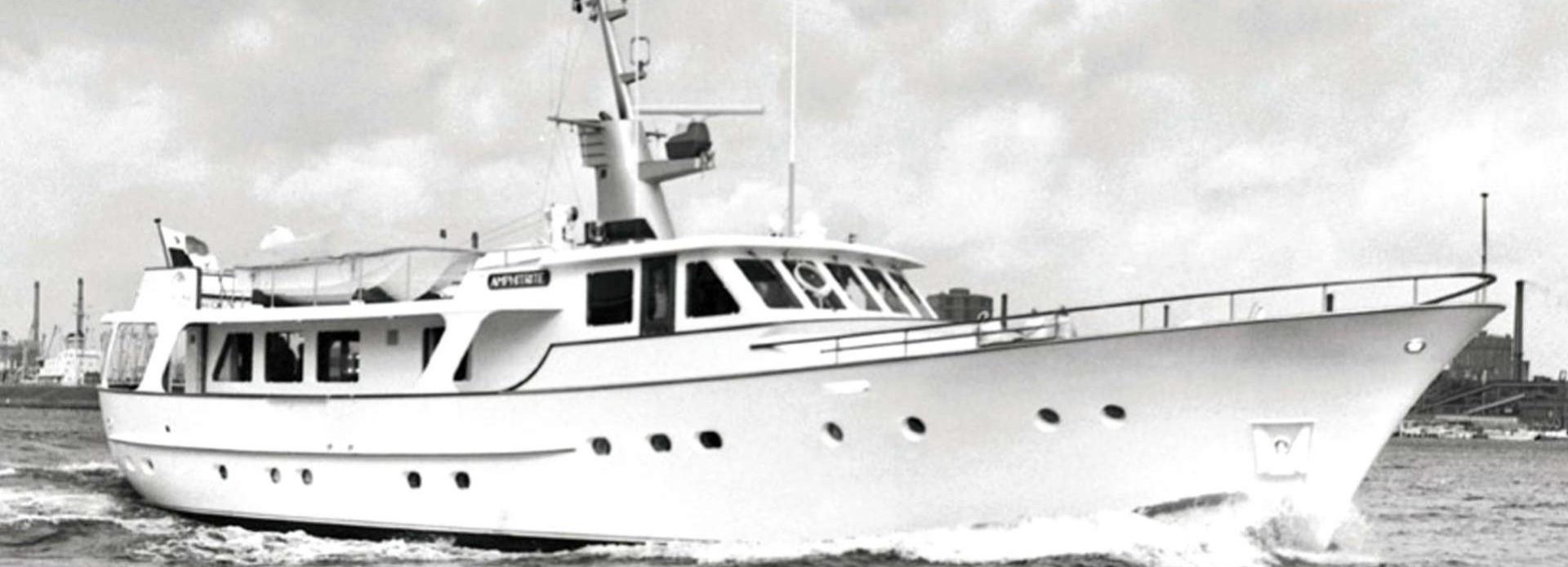 Amphitrite yacht