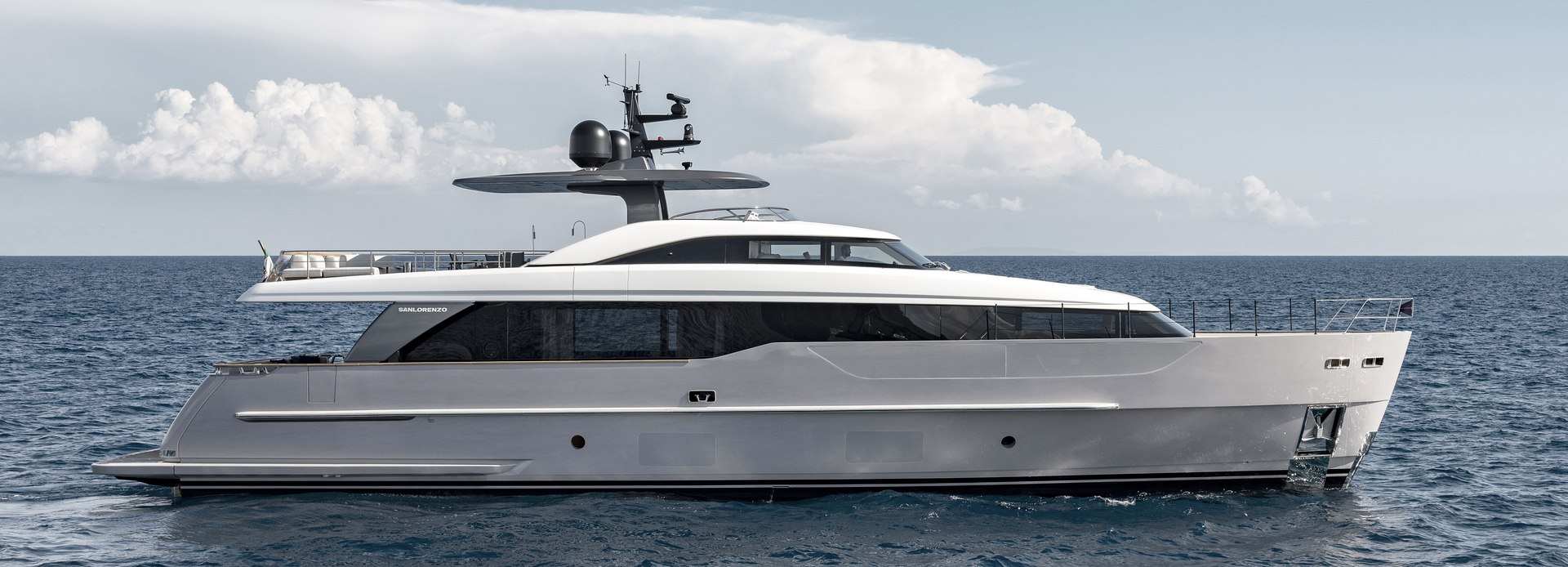 SD90/163 yacht