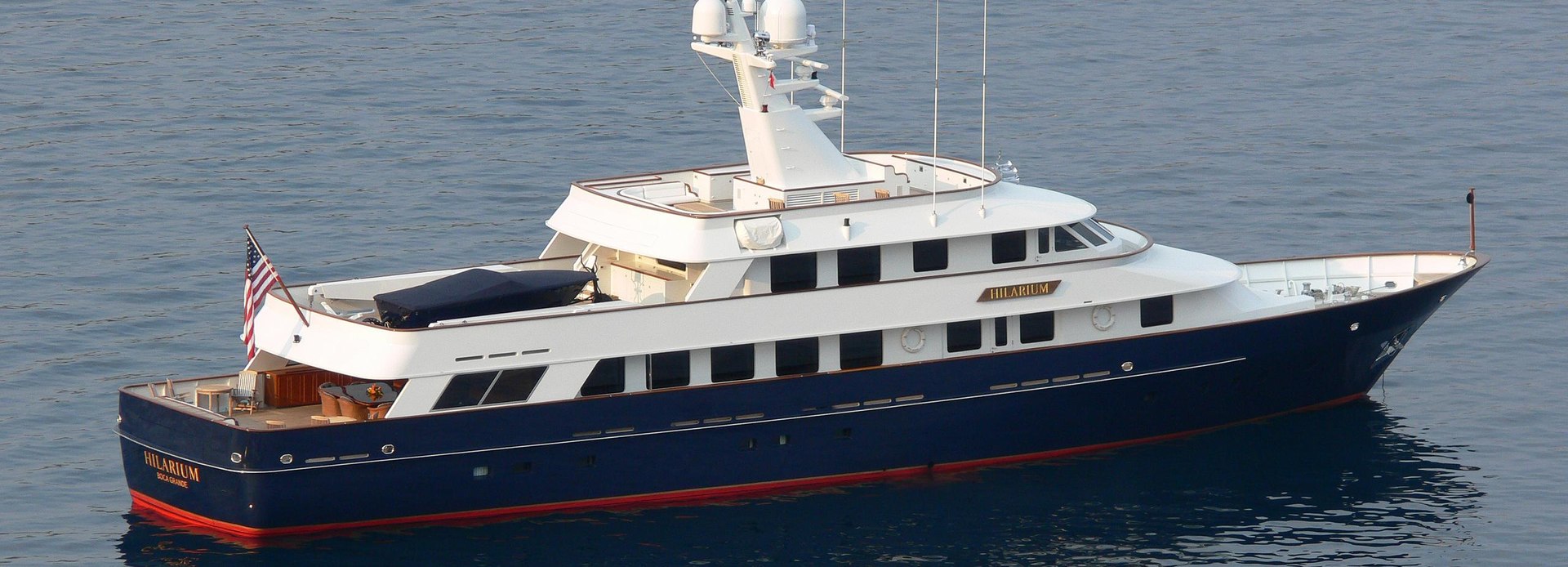 Hilarium yacht