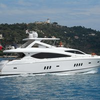 Sunseeker 86 Yacht