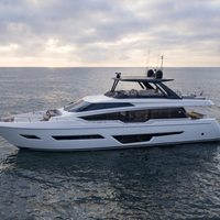 Ferretti 780