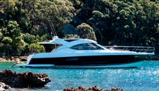 5000 Sport Yacht