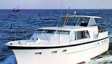 Hatteras 44 Triple Cabin