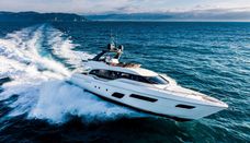 Ferretti 700