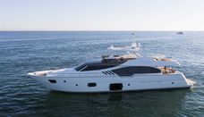 Ferretti 870