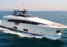Ferretti 960
