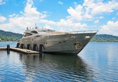 Pershing 115
