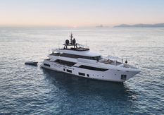 Custom Line Navetta 37