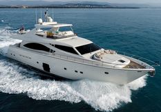 Ferretti 830